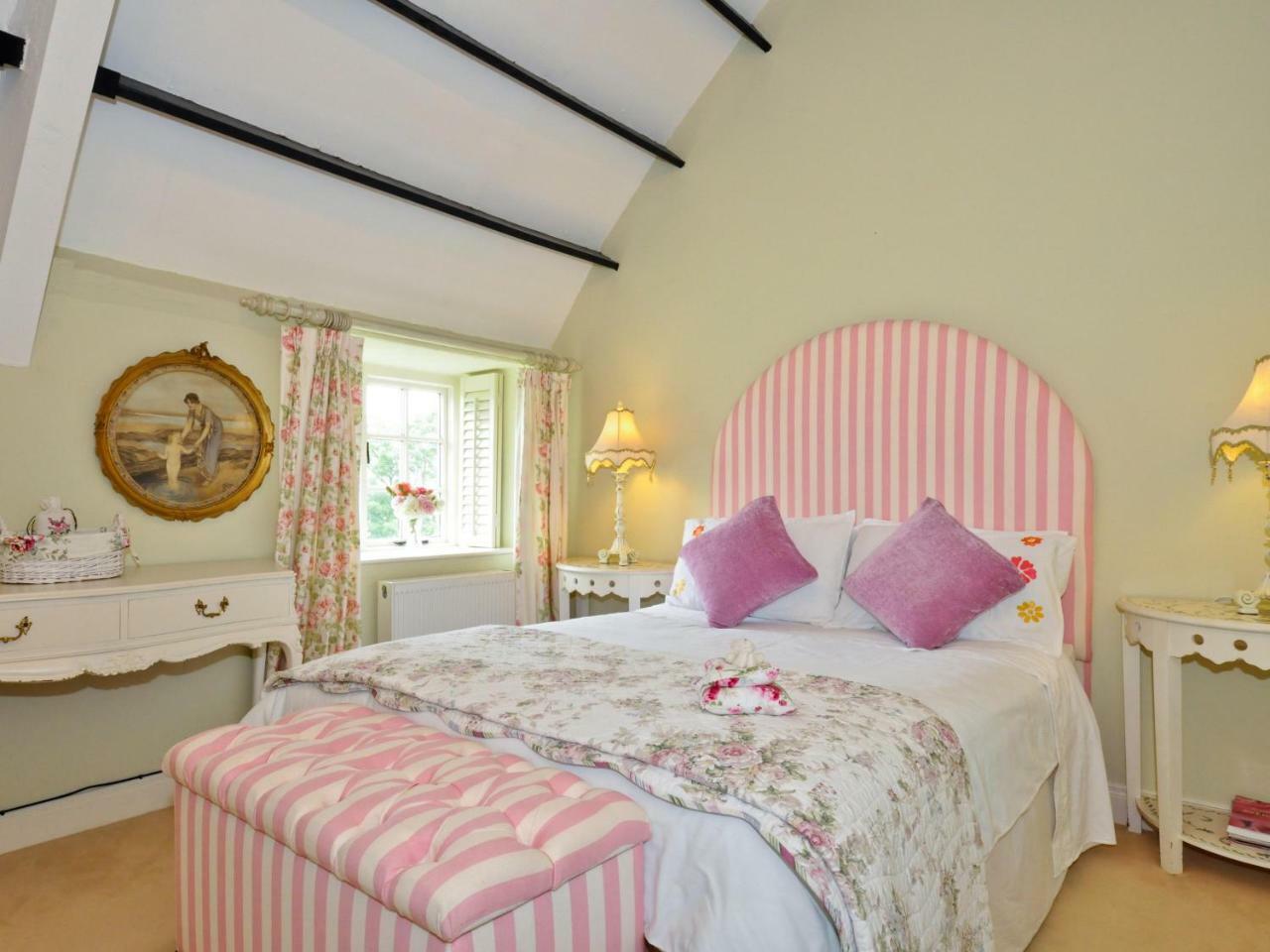 Weir Haven Boutique Accommodation Bed & Breakfast 5*